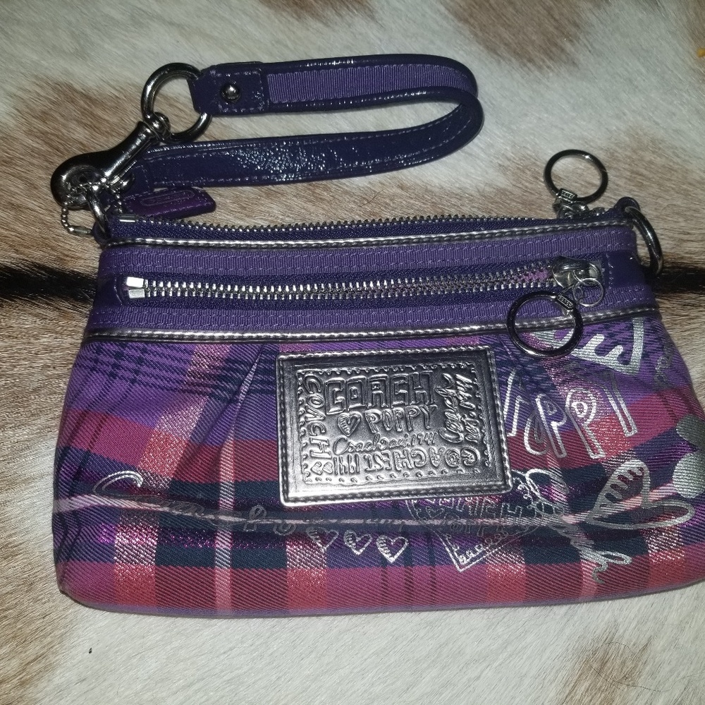 Coach Poppy Wristlet